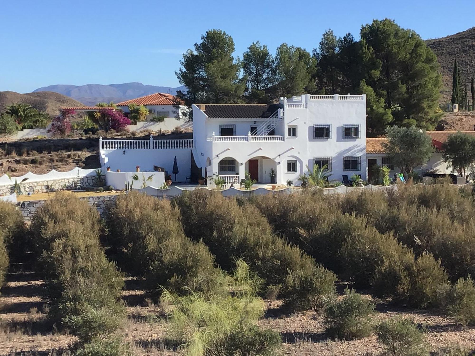 Cortijo Los Corazones Cantoria 外观 照片